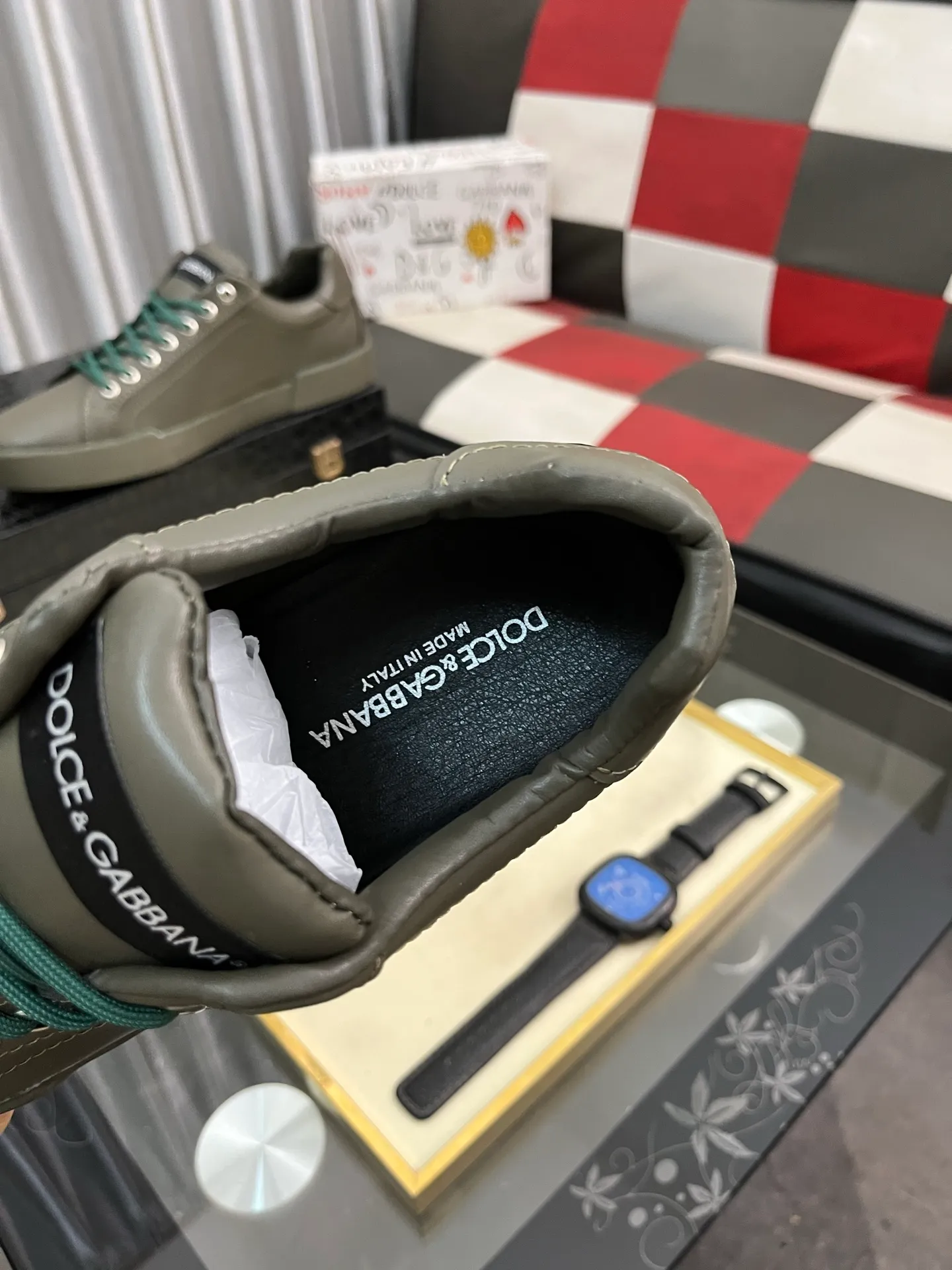 Men's shoes 💰420⌚️⌚️DG's latest popular 🔥🔥casual shoes, the tongue has the brand's iconic details, and the combination of silk cowhide and cow suede enhances the style. Fashionable and versatile, it can complement any look. Create an exquisite design with unique dynamic vitality and modern atmosphere, showing modern elegance. Size: 35-46